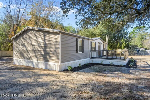 $174,900 | 121 Lynnwood Avenue, Interlachen, FL 32148