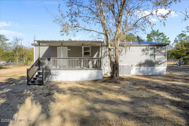 $174,900 | 121 Lynnwood Avenue, Interlachen, FL 32148