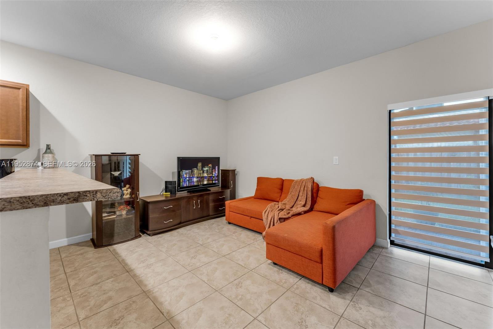 3213 Southeast 7th Court Homestead, FL 33033 - Photo 4 of 28