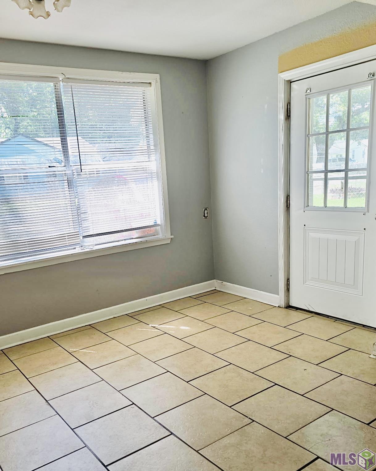 3420 Eaton Street Baton Rouge, LA 70805 - Photo 5 of 15 Breakfast Area