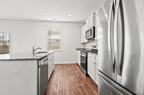 $2,700 | 413 Zenith Boulevard, Summerville, SC 29486