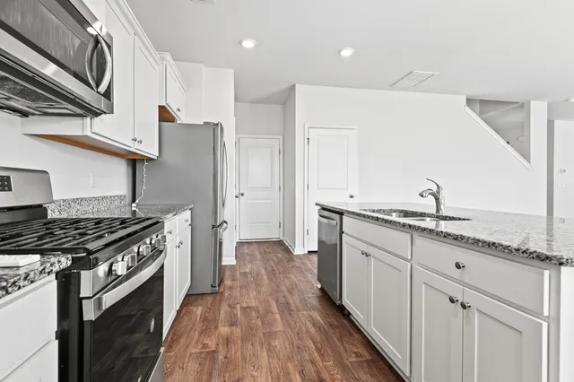 $2,500 | 413 Zenith Boulevard, Summerville, SC 29486