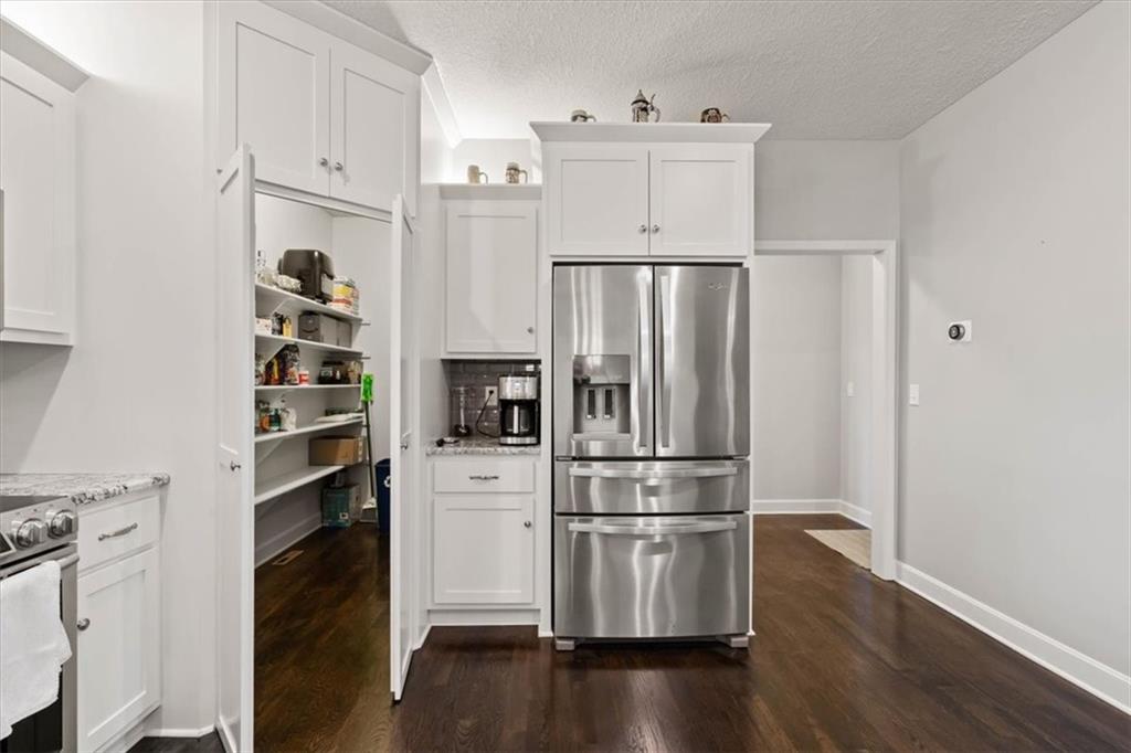 5037 Northwest Timberline Drive Riverside, MO 64150 - Photo 15 of 52