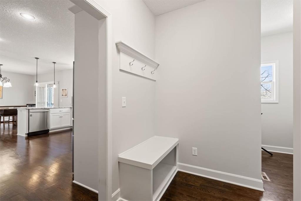 5037 Northwest Timberline Drive Riverside, MO 64150 - Photo 19 of 52