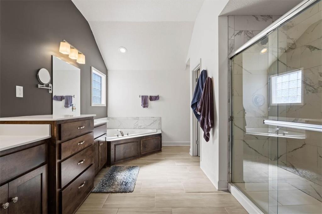 5037 Northwest Timberline Drive Riverside, MO 64150 - Photo 34 of 52