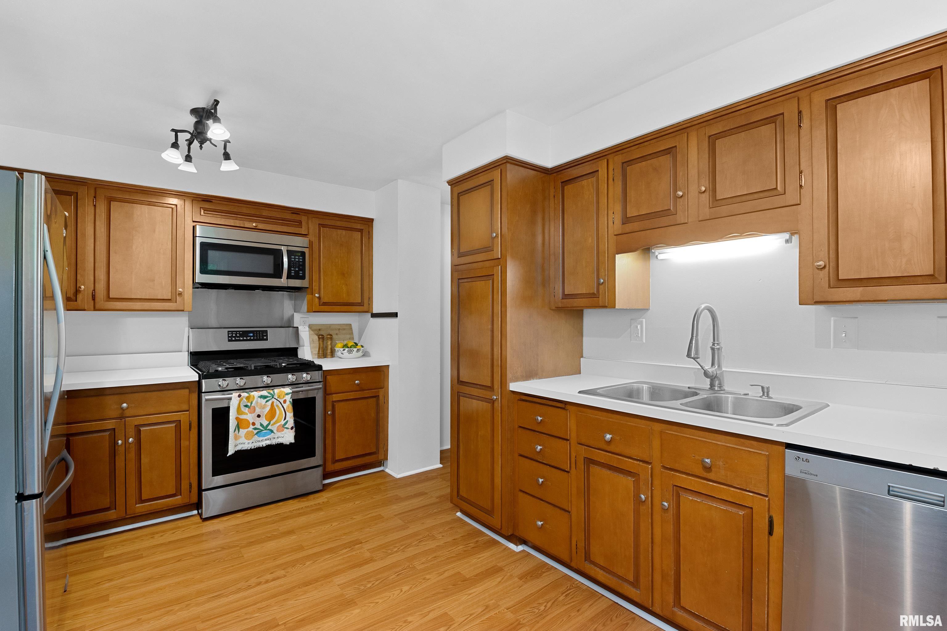 9010 North Picture Ridge Road Peoria, IL 61615 - Photo 20 of 44 Gallery Image 20