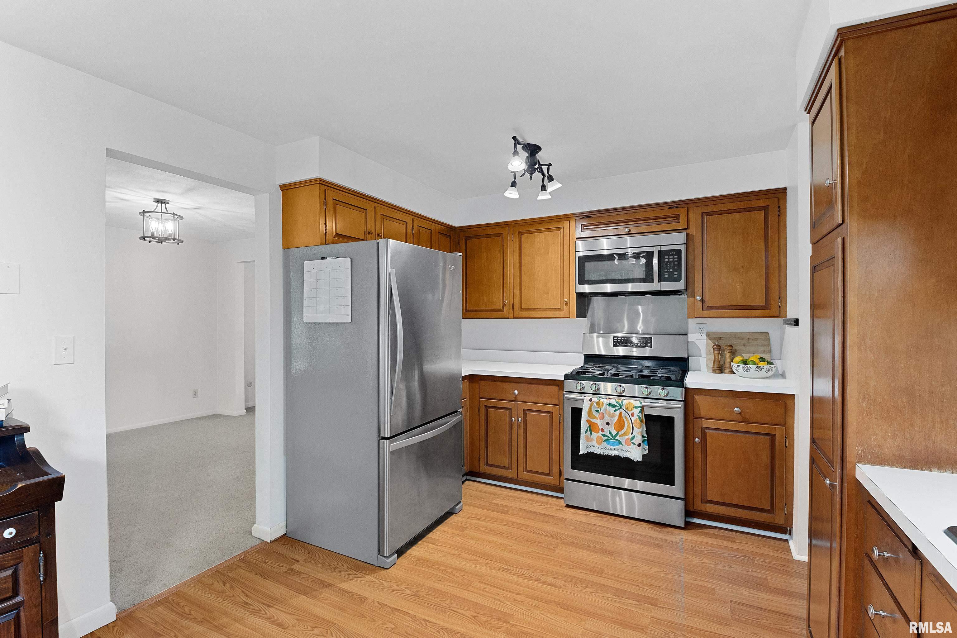9010 North Picture Ridge Road Peoria, IL 61615 - Photo 21 of 44 Gallery Image 21