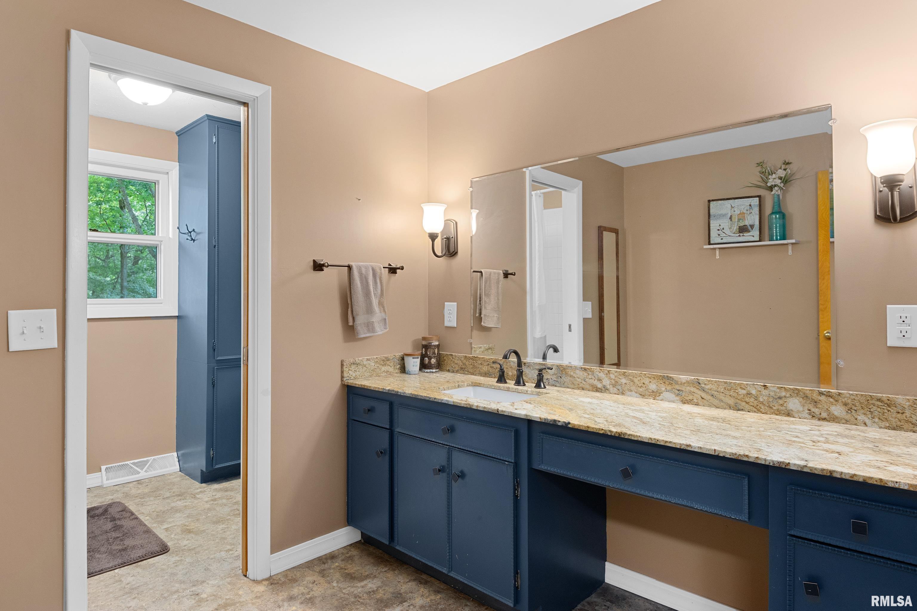 9010 North Picture Ridge Road Peoria, IL 61615 - Photo 41 of 44 Gallery Image 41