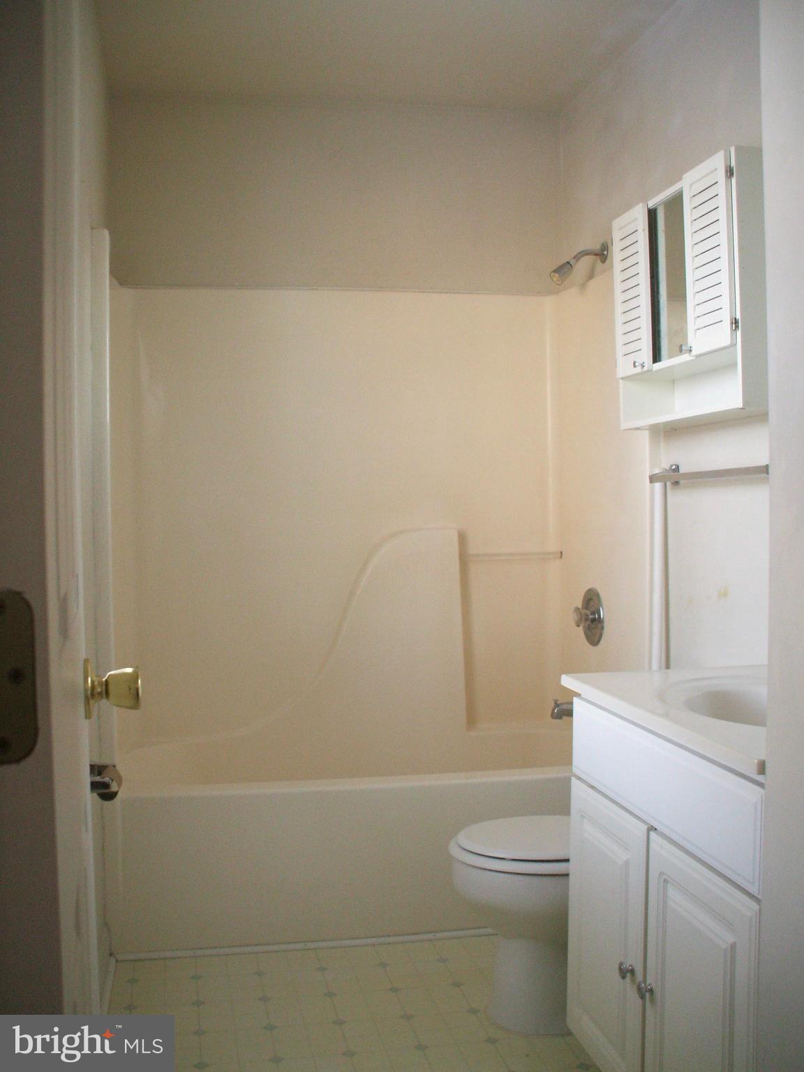 7933 Innkeeper Drive Severn, MD 21144 - Photo 9 of 21 Bath (Master)