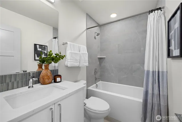 $599,950 | 5517 A 9th Avenue Northwest, Seattle, WA 98107