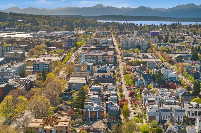 $599,950 | 5517 A 9th Avenue Northwest, Seattle, WA 98107