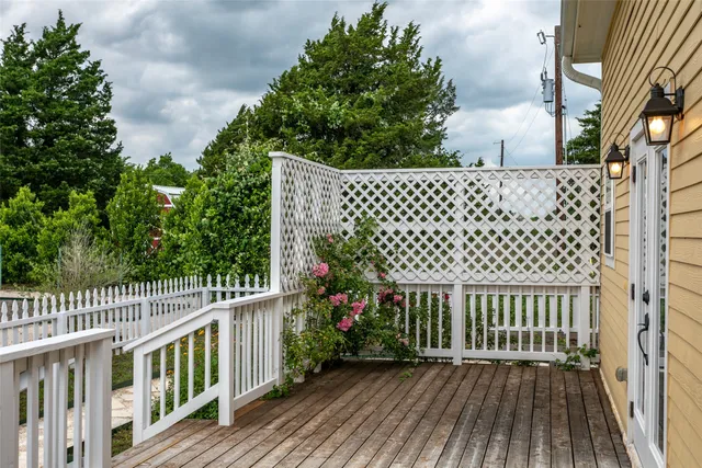 $1,650 | 404 North Meyersville Road, Brenham, TX 77833