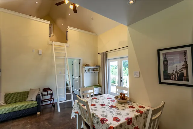 $1,650 | 404 North Meyersville Road, Brenham, TX 77833