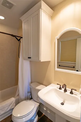 $1,650 | 404 North Meyersville Road, Brenham, TX 77833