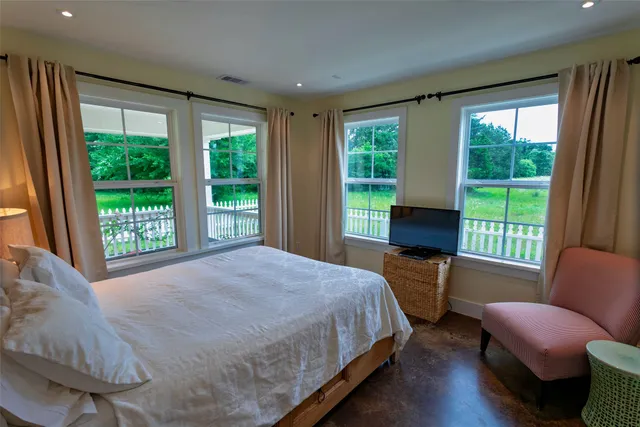 $1,650 | 404 North Meyersville Road, Brenham, TX 77833