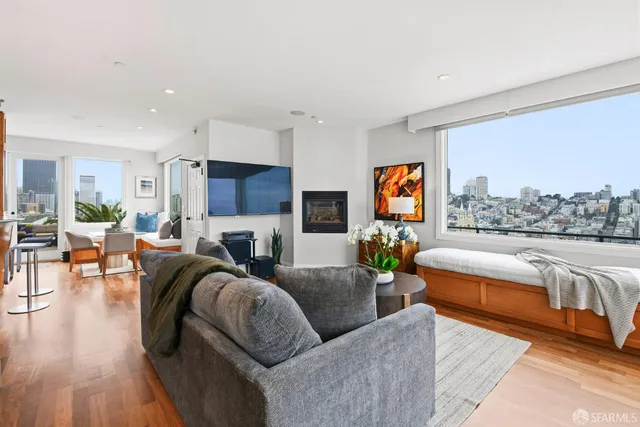 $3,295,000 | 430 Greenwich Street, San Francisco, CA 94133