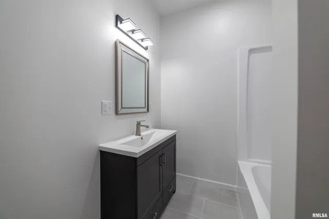 $285,000 | 406 North Main Street, Payson, IL 62360