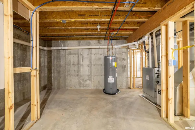 $285,000 | 406 North Main Street, Payson, IL 62360