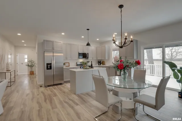 $285,000 | 406 North Main Street, Payson, IL 62360