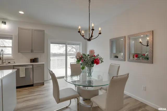 $285,000 | 406 North Main Street, Payson, IL 62360