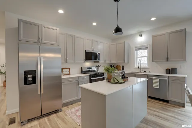 $285,000 | 406 North Main Street, Payson, IL 62360