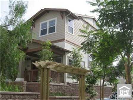 Wonderful end location with Arts &amp; Crafts inspired exterior