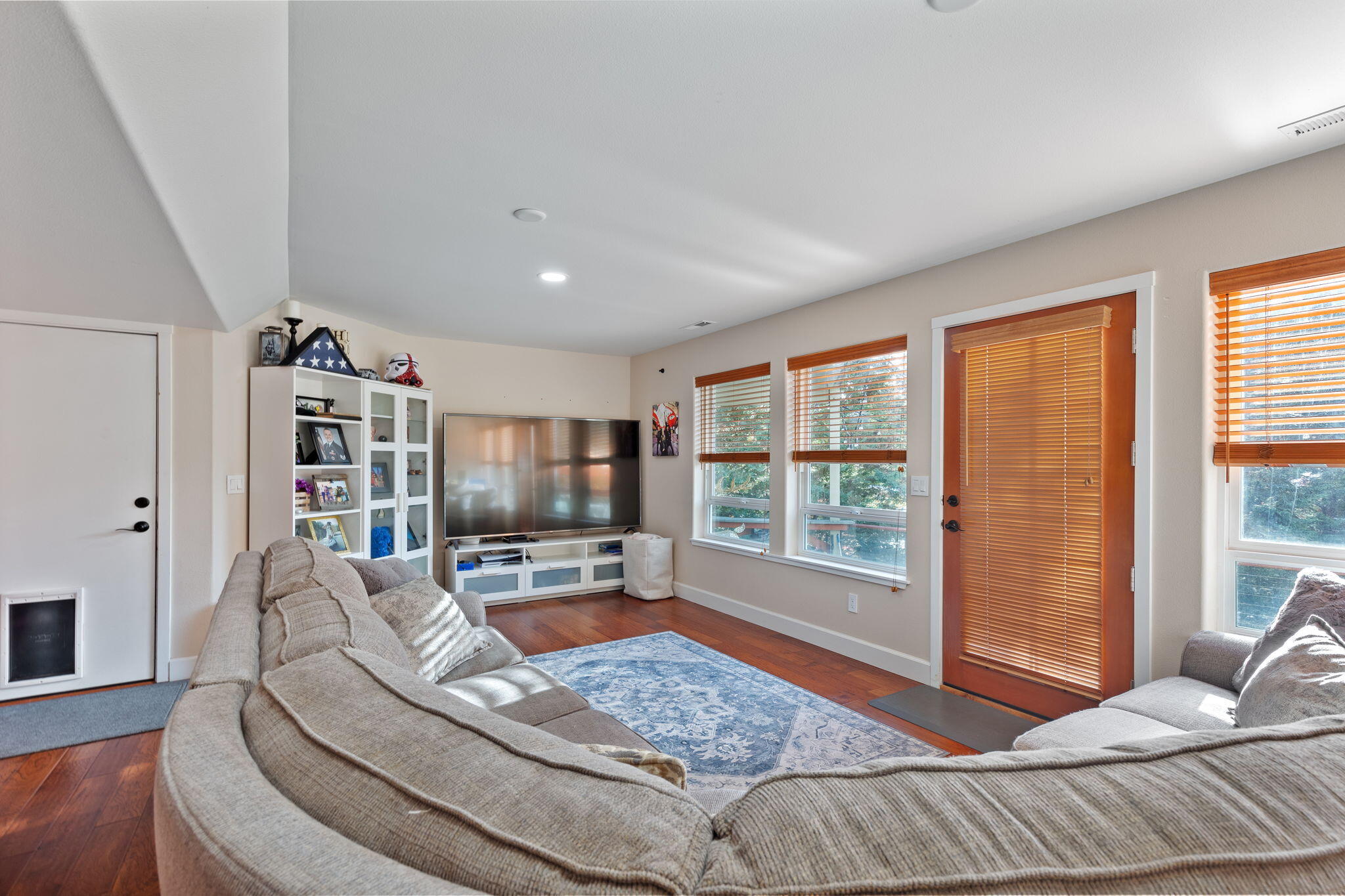 101 Cedar Ridge Terrace Rogue River, OR 97537 - Photo 25 of 36 Downstairs Family Room