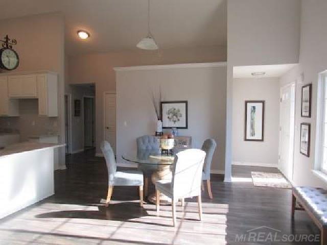 47348 Mariners Point Chesterfield, MI 48051 - Photo 3 of 11