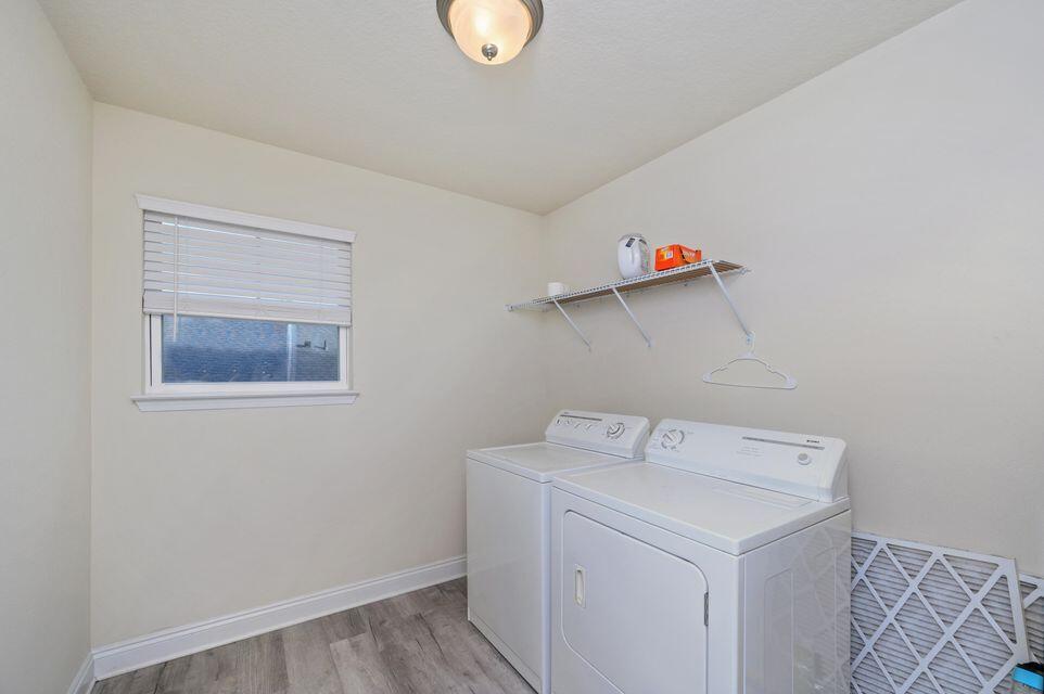 43 Brandywine Road Freeport, FL 32439 - Photo 14 of 23 a utility room with dryer and washer