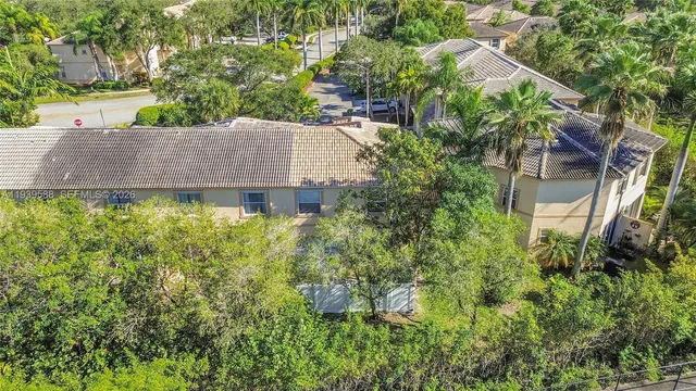 $545,000 | 884 Northwest 170th Terrace, Pembroke Pines, FL 33028