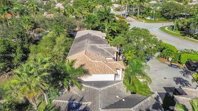 $545,000 | 884 Northwest 170th Terrace, Pembroke Pines, FL 33028