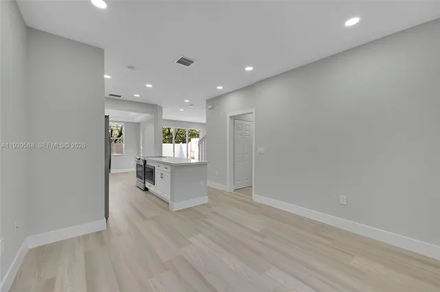 $545,000 | 884 Northwest 170th Terrace, Pembroke Pines, FL 33028