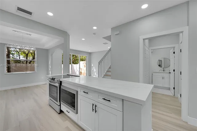 $545,000 | 884 Northwest 170th Terrace, Pembroke Pines, FL 33028