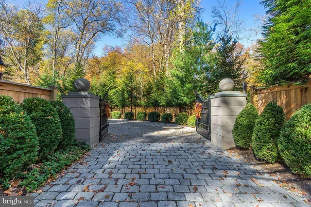 $3,600,000 | 6615 And 6625 Greenhill Road, Lumberville, PA 18933