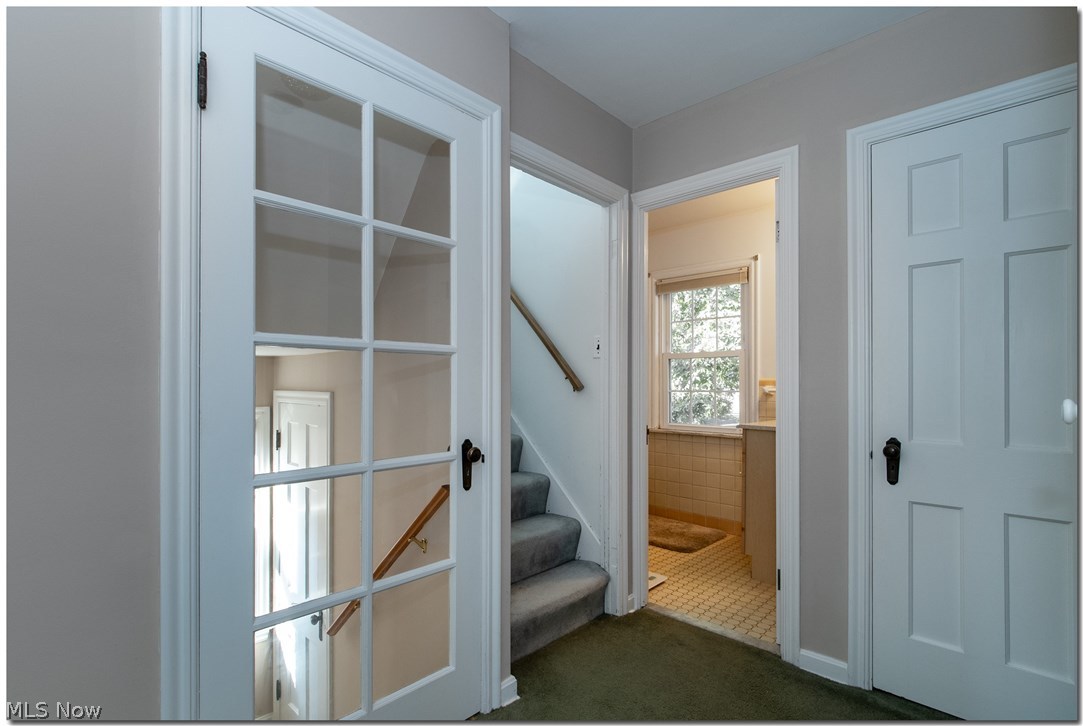 2460 Saybrook Road Cleveland, OH 44118 - Photo 25 of 34