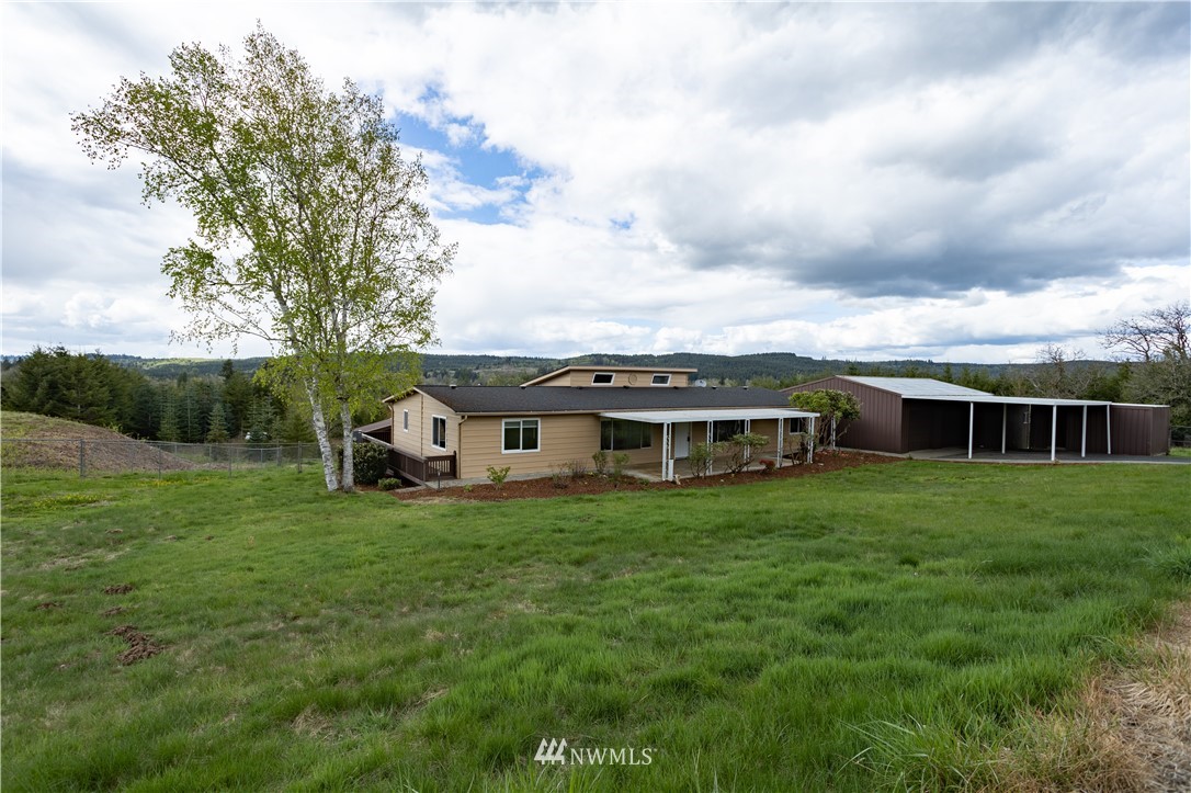 187 Senn Road Chehalis, WA 98532 - Photo 2 of 25 front view of a house with a yard