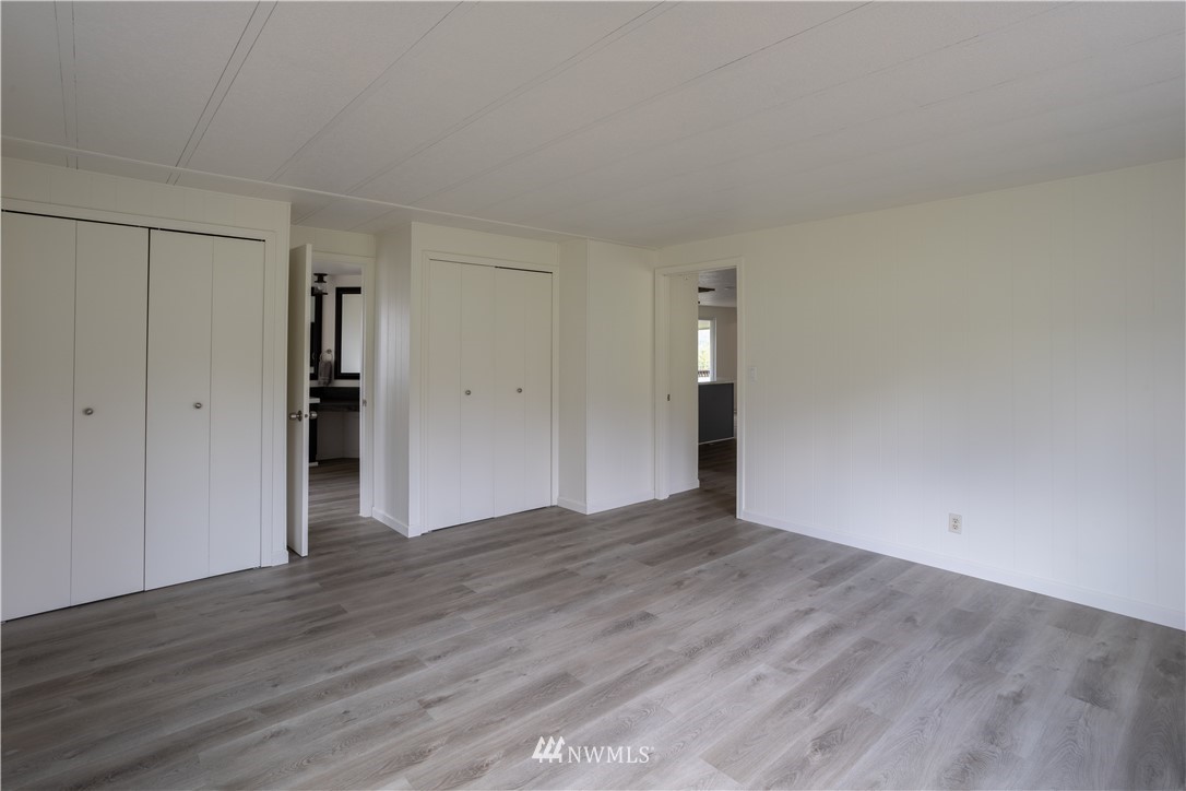 187 Senn Road Chehalis, WA 98532 - Photo 14 of 25 a view of an empty room and wooden floor