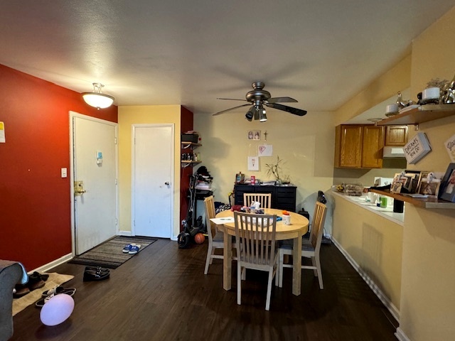 1802 Plum Grove Road, Unit 1D Rolling Meadows, IL 60008 - Photo 5 of 14 a dining room with furniture and window