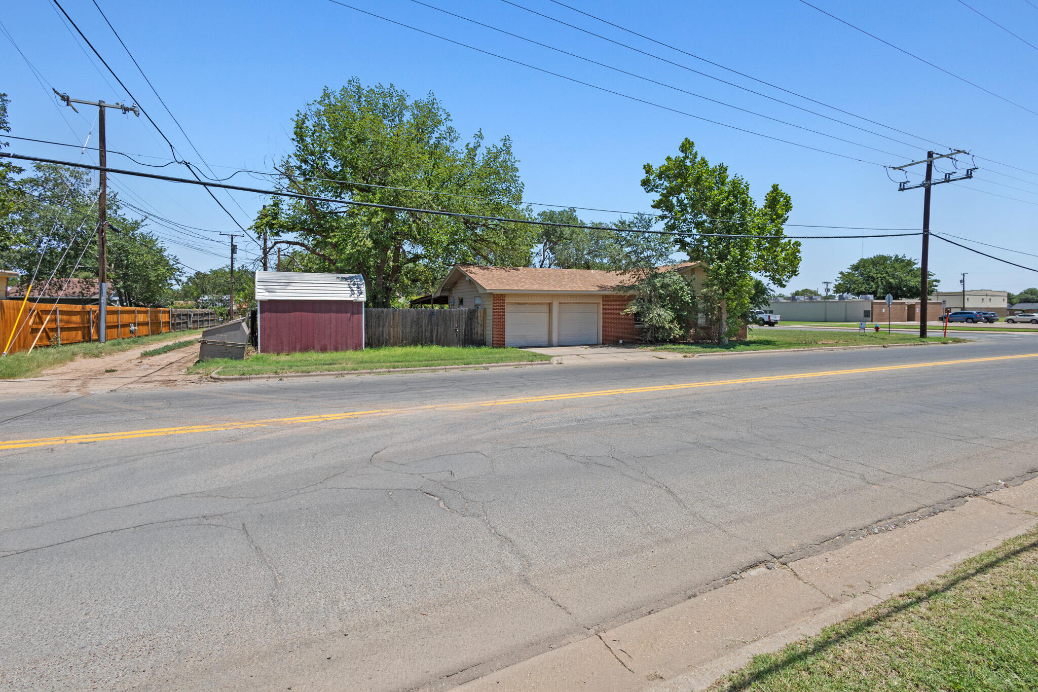 2826 58th Street Lubbock, TX 79413 - Photo 6 of 57 IMG_8980