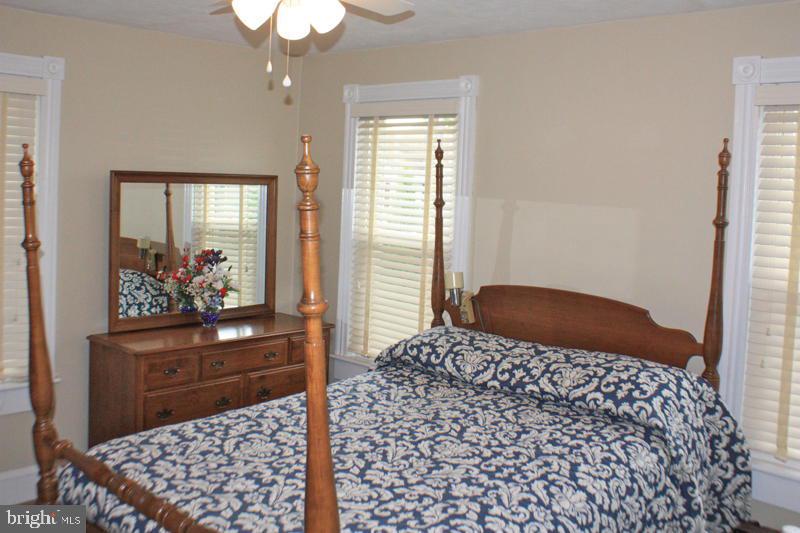 209 Front Street Lititz, PA 17543 - Photo 11 of 31