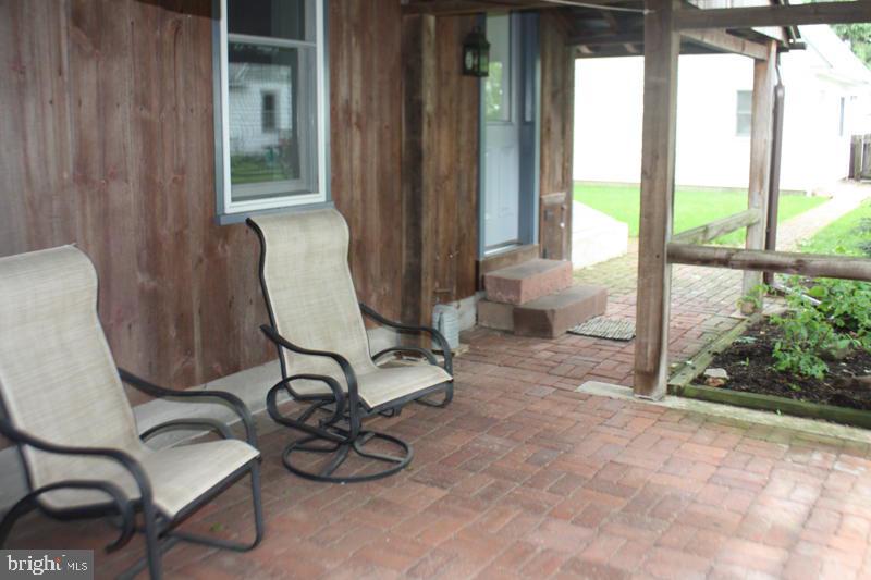 209 Front Street Lititz, PA 17543 - Photo 12 of 31
