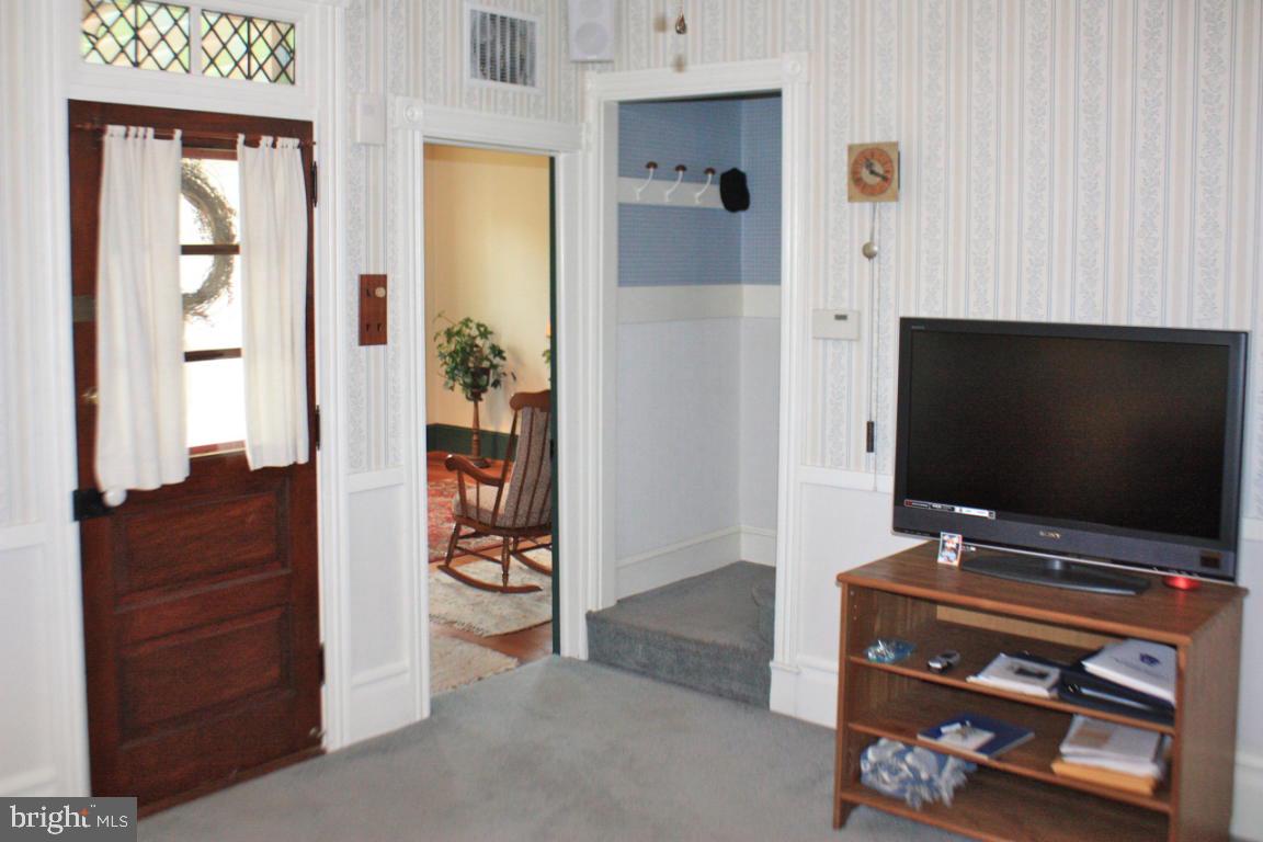 209 Front Street Lititz, PA 17543 - Photo 18 of 31
