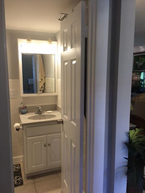 1923 Southwest Palm City Road, Unit B12 Stuart, FL 34994 - Photo 17 of 32 1923 Palm City 3jpg