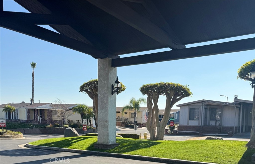 19009 South Laurel Park Road, Unit 248 Rancho Dominguez, CA 90220 - Photo 15 of 20 Clubhouse