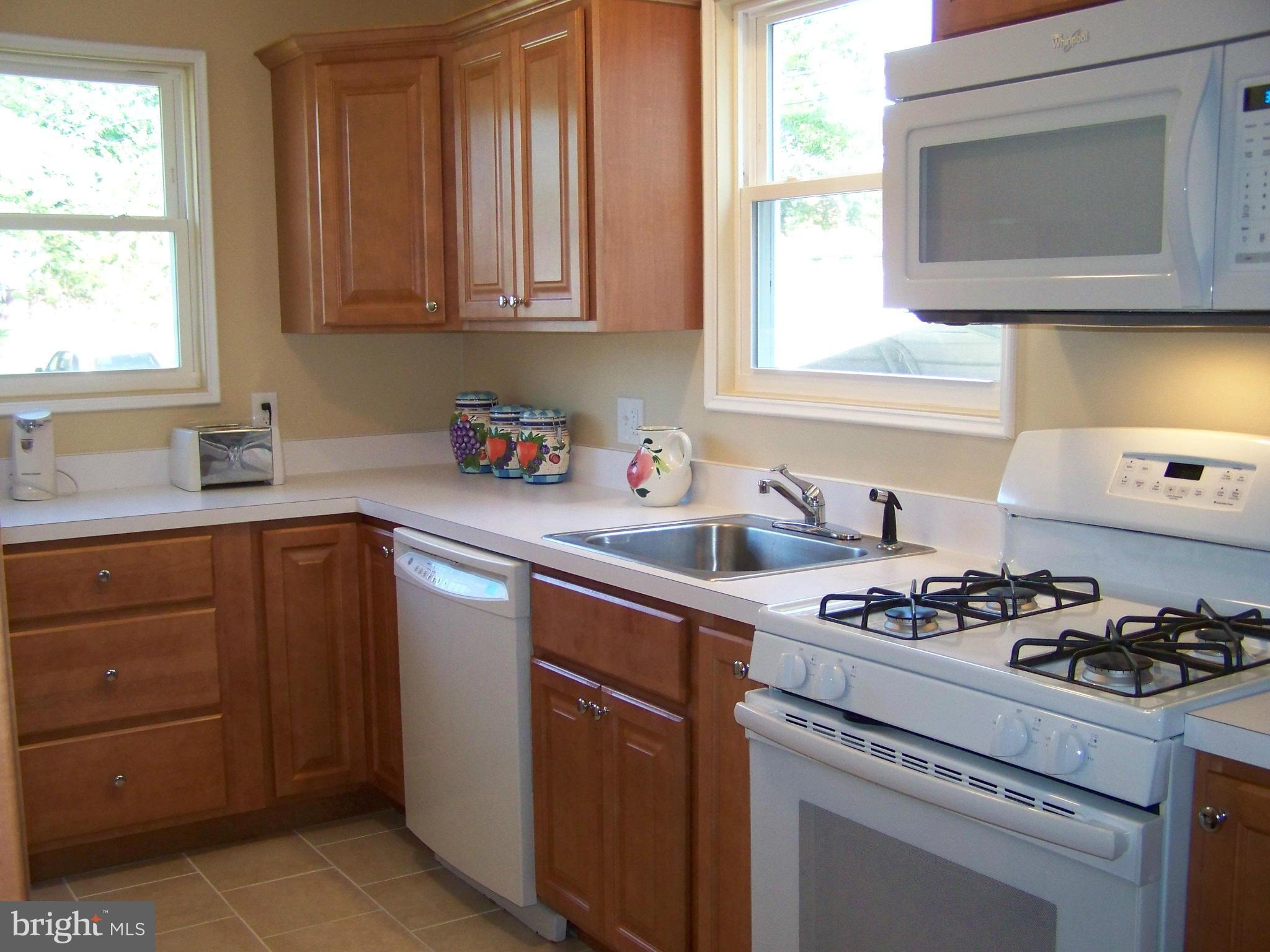 6225 Golden Ring Road Rosedale, MD 21237 - Photo 2 of 17 Kitchen