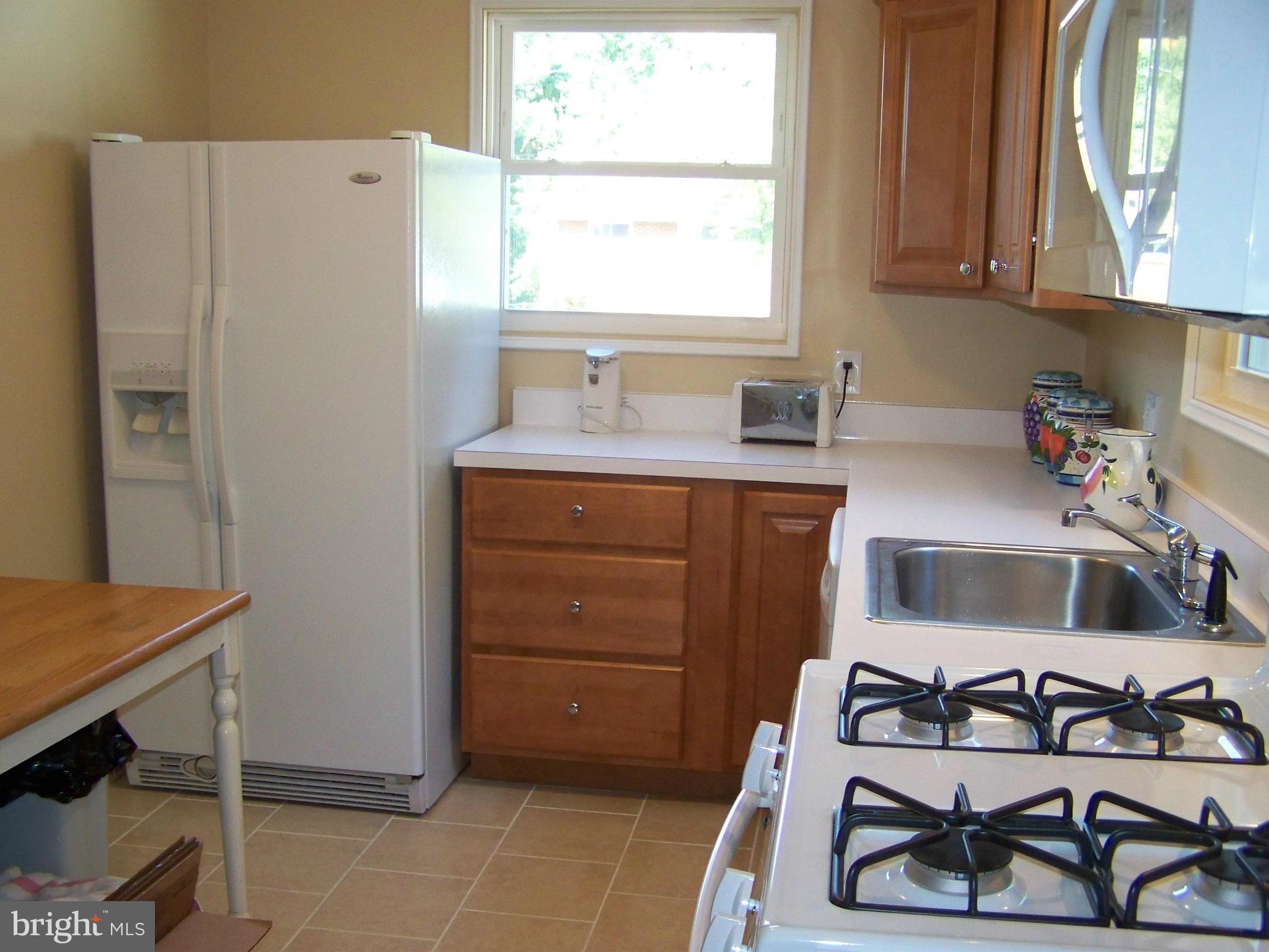 6225 Golden Ring Road Rosedale, MD 21237 - Photo 3 of 17 Kitchen