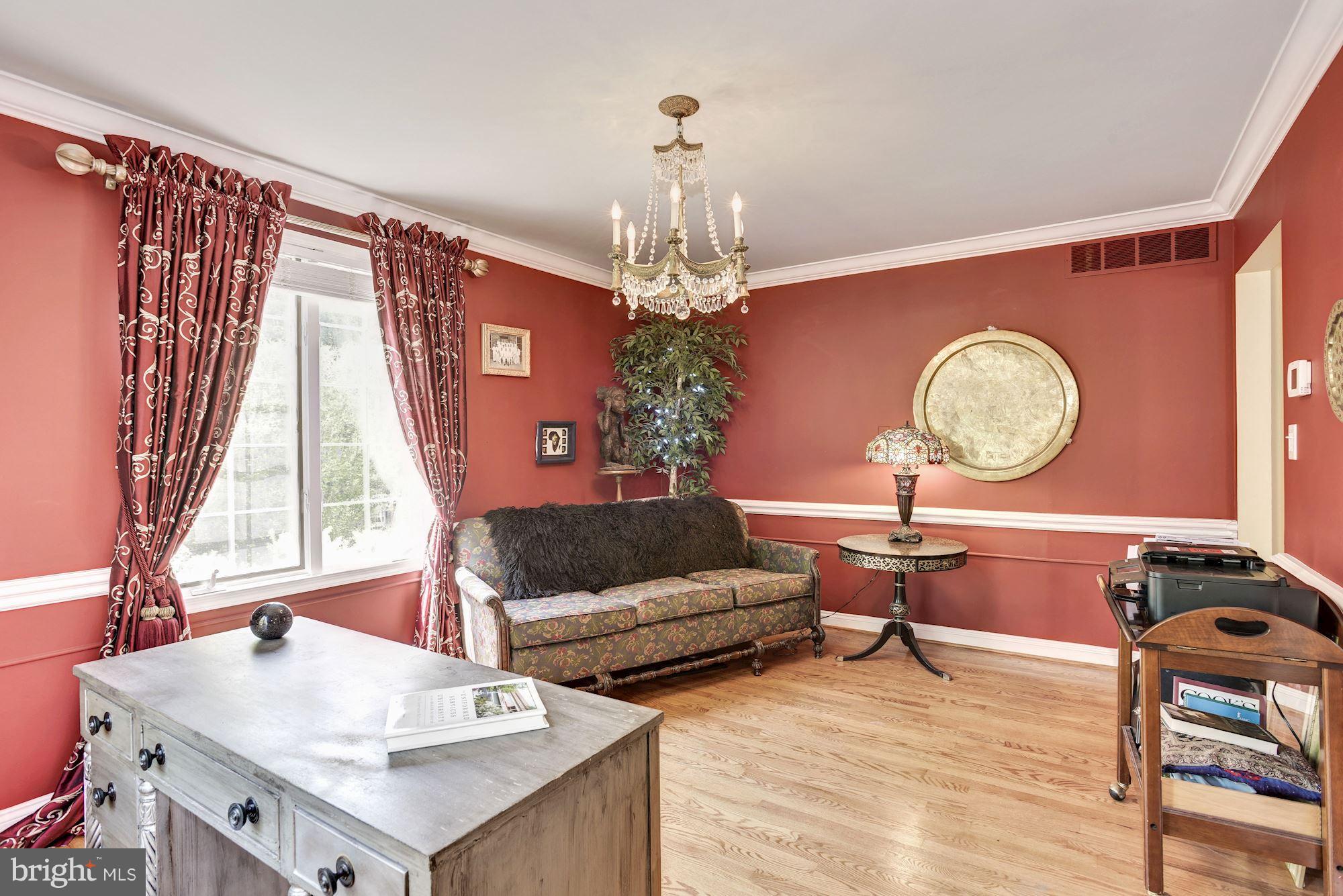 3814 Juniper Road Baltimore, MD 21218 - Photo 3 of 29 Living Room