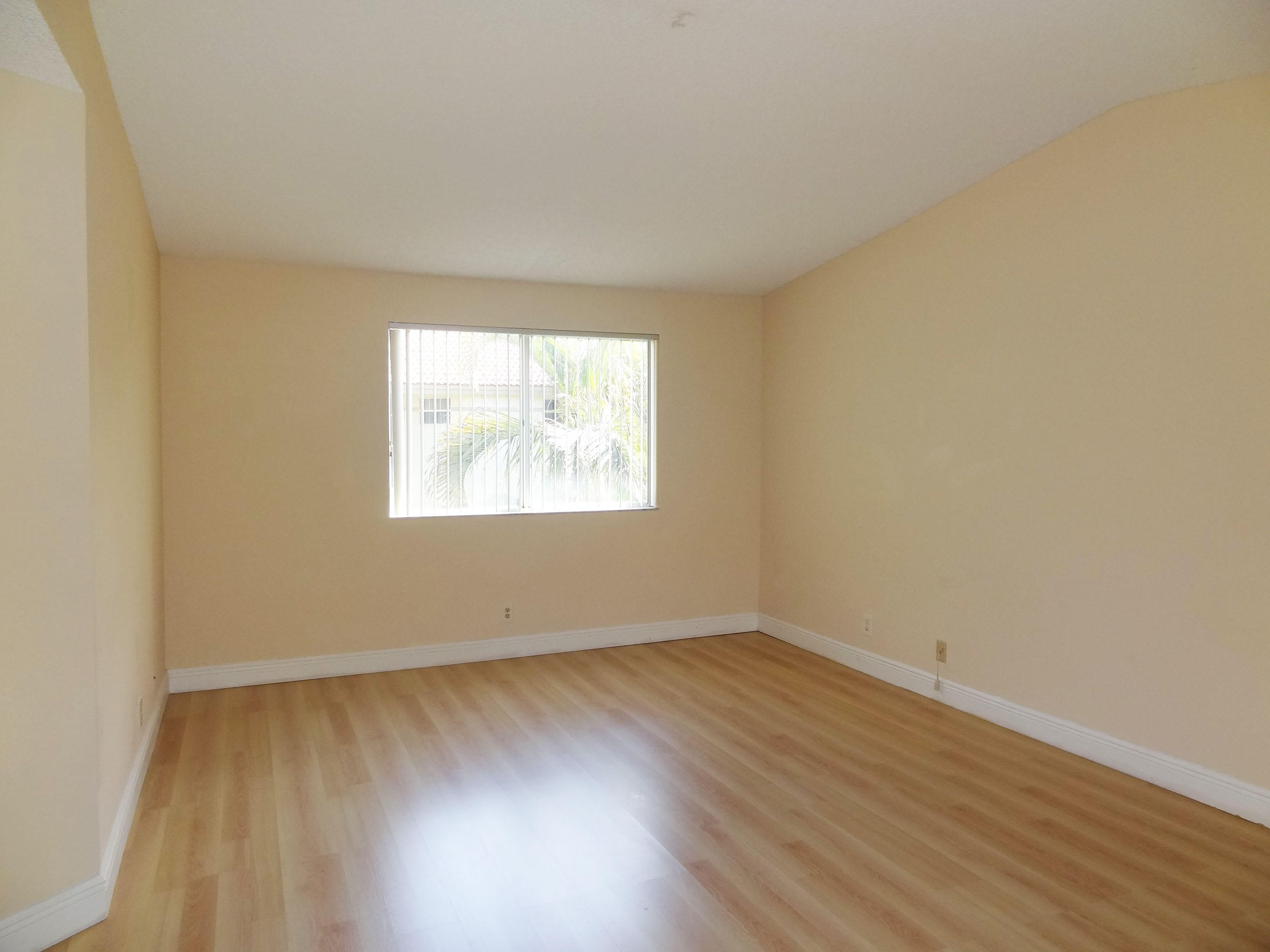 6704 Via Regina Boca Raton, FL 33433 - Photo 3 of 20 LARGE MASTER BEDROOM