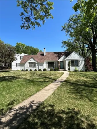$599,500 | 5401 Canterbury Road, Fairway, KS 66205