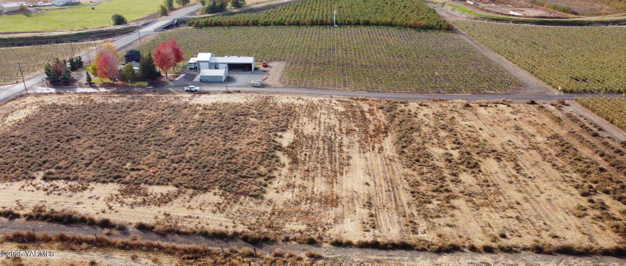 Rd-w Rd Zillah Wa 98953 Road Zillah, WA 98953 - Photo 3 of 3 a bathroom with a sink